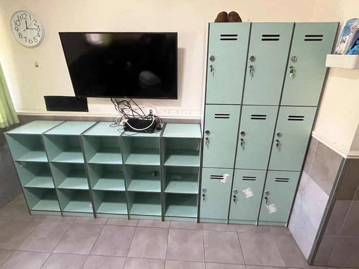 לוקרים + כוורת מטרספה בעיצוב אישי ומידות על פי רצון הלקוח