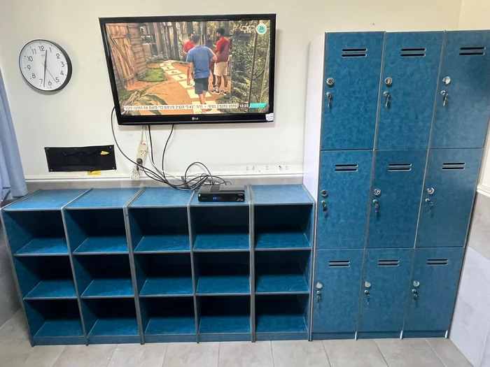 לוקרים + כוורת מטרספה בעיצוב אישי ומידות על פי רצון הלקוח