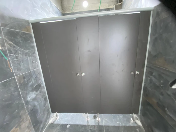 מחיצות ודלתות לתאי שירותים טרספה ( HPL )