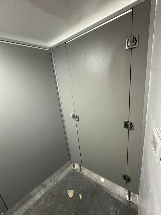 מחיצות ודלתות לתאי שירותים טרספה ( HPL )