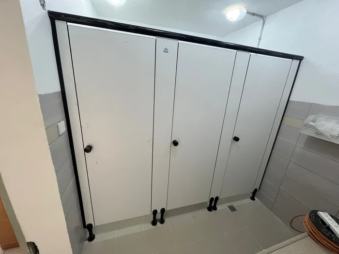 תאי שירותים מטרספה בפקיעין.