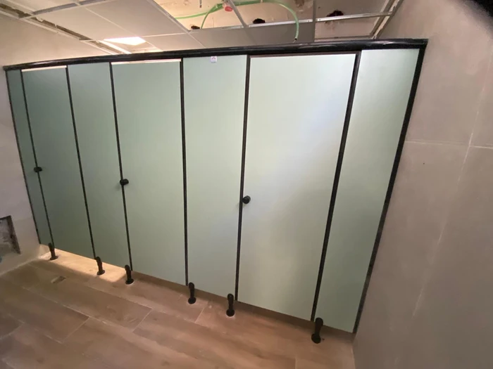 תאי שירותים מטרספה ירושלים.