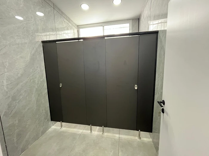 אור עקיבא 2 תאי שירותים מטרספה.