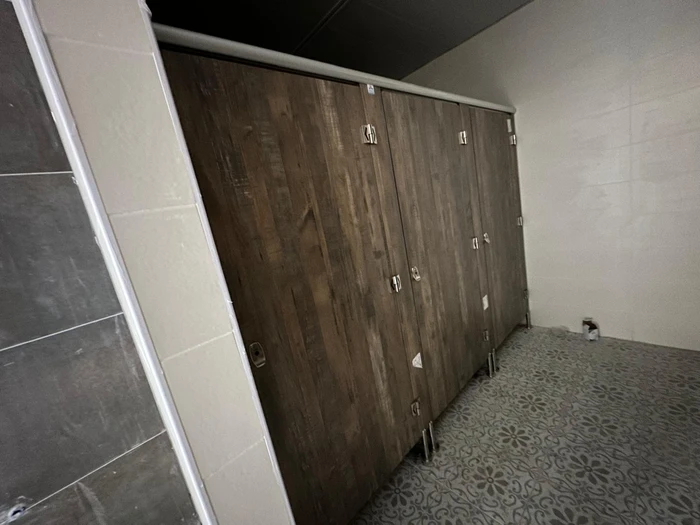 נתניה תחנת דלק אמיתי תאי שירותים (3).