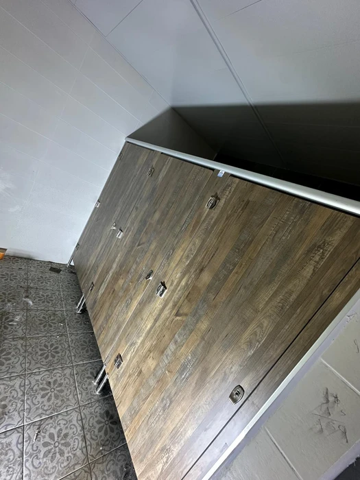 נתניה תחנת דלק אמיתי תאי שירותים.