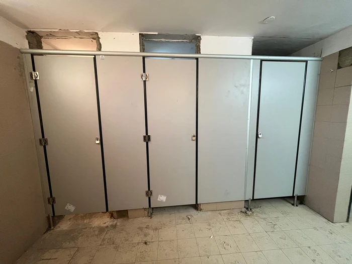 תאי שירותים מטרספה בממשית (2).