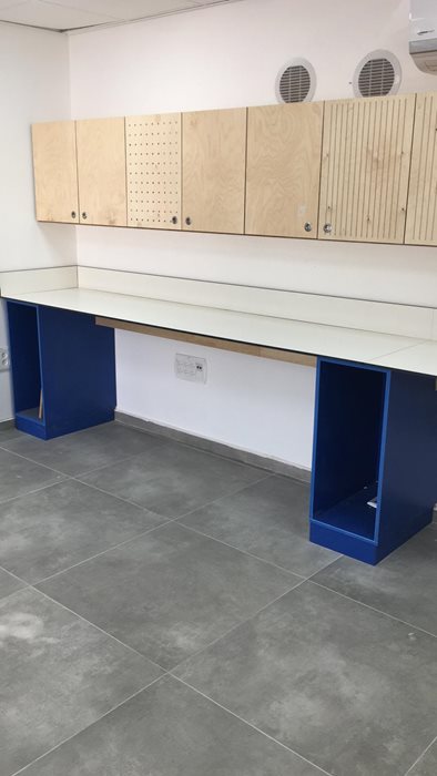 שולחנות מטרספה למעבדה בהתאמה אישית