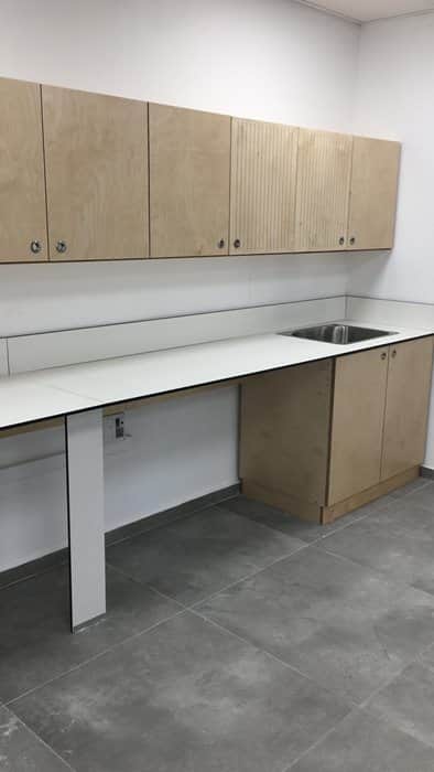 שולחנות מטרספה למעבדה בהתאמה אישית