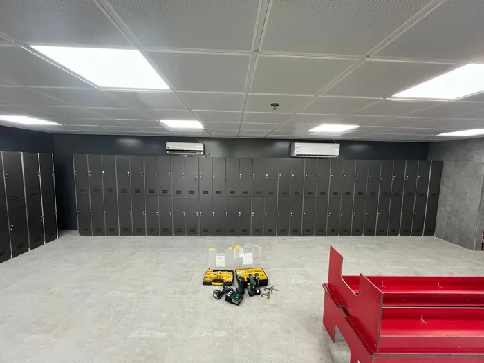 לוקרים HPL ( טרספה ) ספסלי HPL ( טרספה )