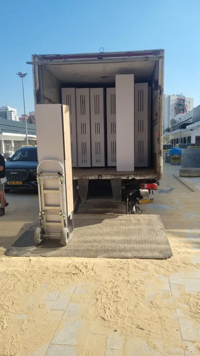 לוקרים HPL ( טרספה ) בדרך ללקוח