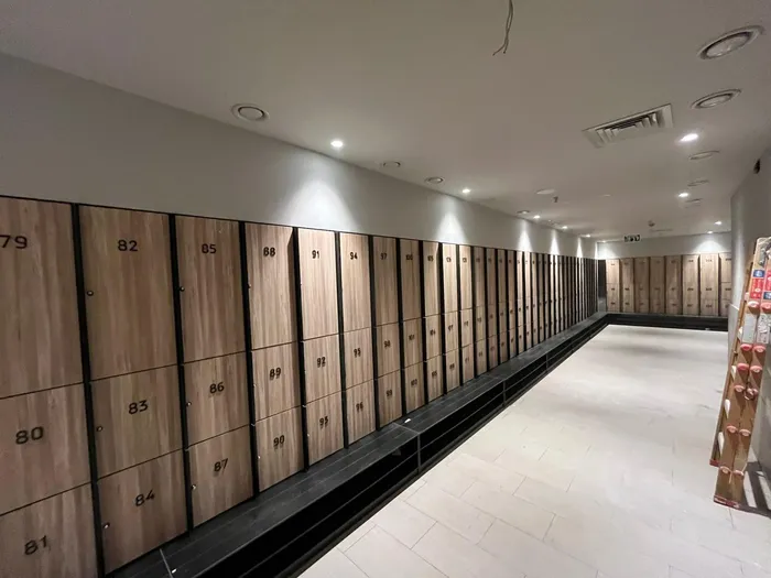 לוקרים HPL ( טרספה ) הולמס פלייס חדרה