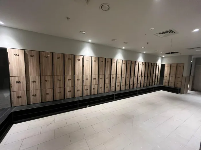 לוקרים HPL ( טרספה ) הולמס פלייס חדרה