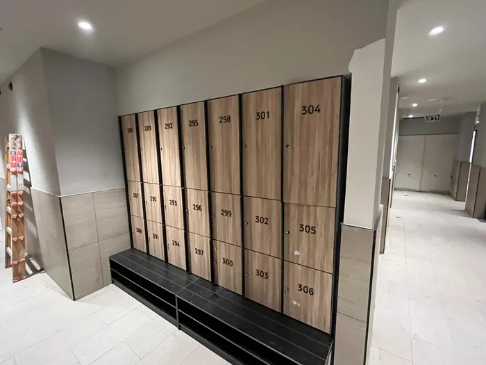 לוקרים HPL ( טרספה ) הולמס פלייס חדרה