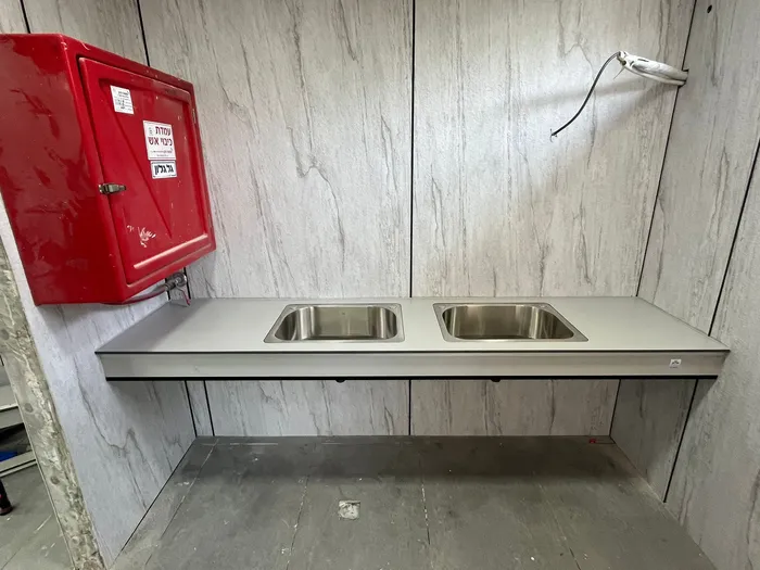 מטבחים HPL ( טרספה ) בהתאמה אישית